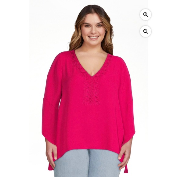 The Pioneer Woman Tops - The Pioneer Woman Fuschia Crochet V-Neck Sharkbite Hem Blouse Boho Large